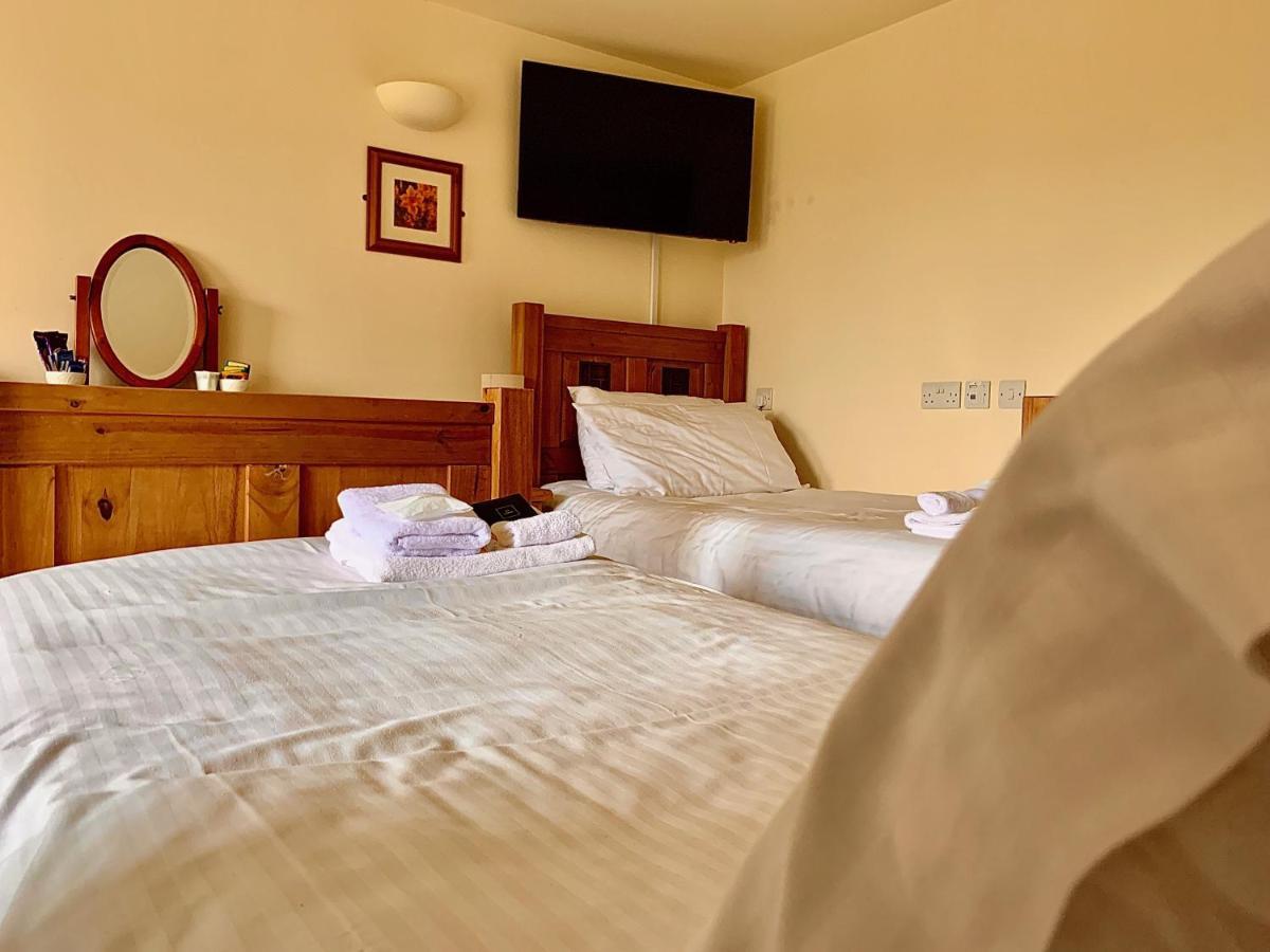 La Ville Hotel Braye Bagian luar foto